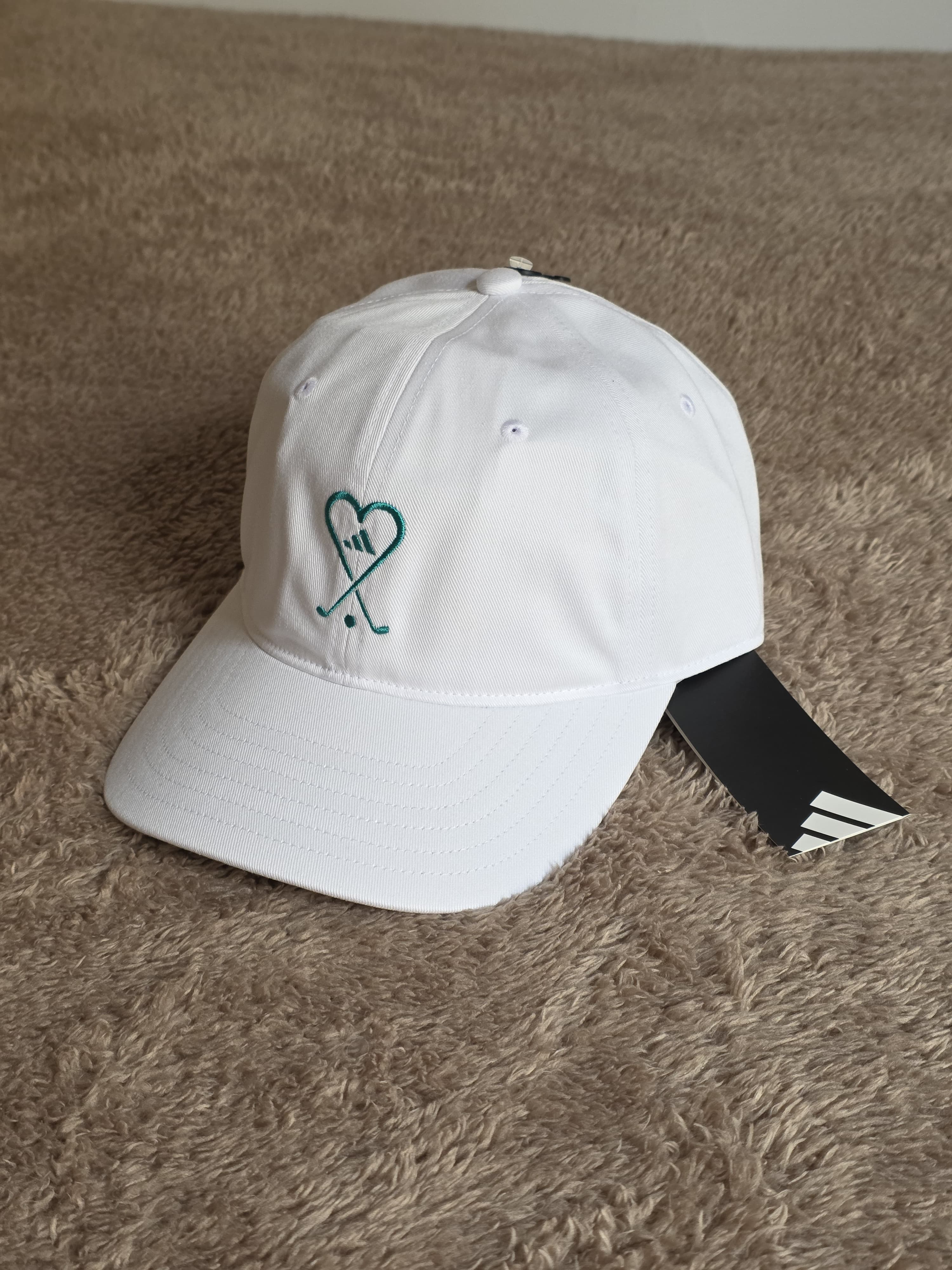 Gorra Adidas Hearts y Clubs